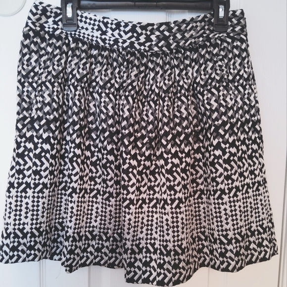 Cynthia Rowley Dresses & Skirts - 🌷CYNTHIA ROWLEY SKIRT 8